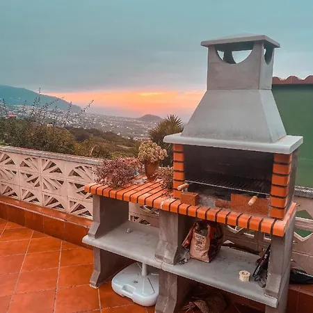 With Huge Deck Nestled In Marvelous Gardens - Nidos