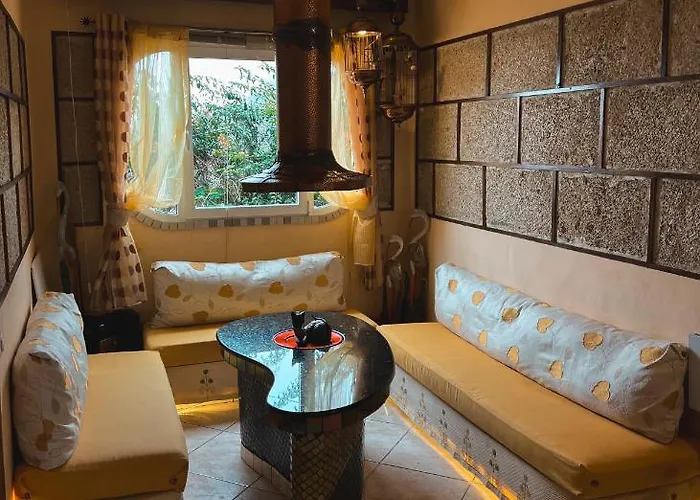 With Huge Deck Nestled In Marvelous Gardens - Nidos * לה אורוטבה