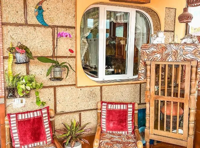 With Huge Deck Nestled In Marvelous Gardens - Nidos לה אורוטבה